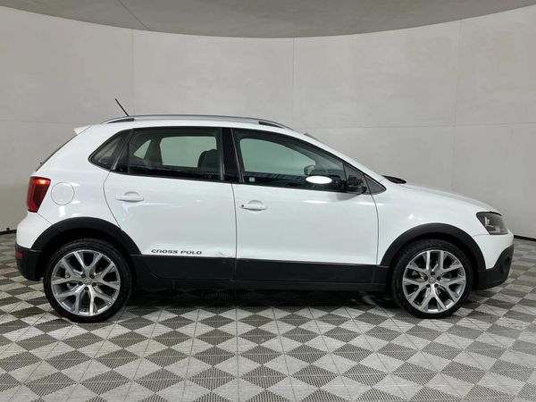2017-Volkswagen-Polo-Cross-12-TSI image:17