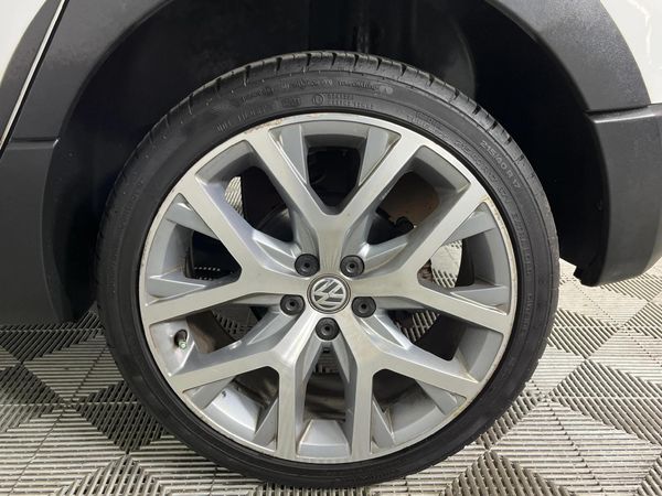 2017-Volkswagen-Polo-Cross-12-TSI image:6