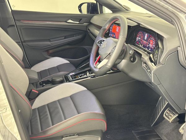 2025-Volkswagen-Golf-8-GTI-20-TSI-Auto image:9