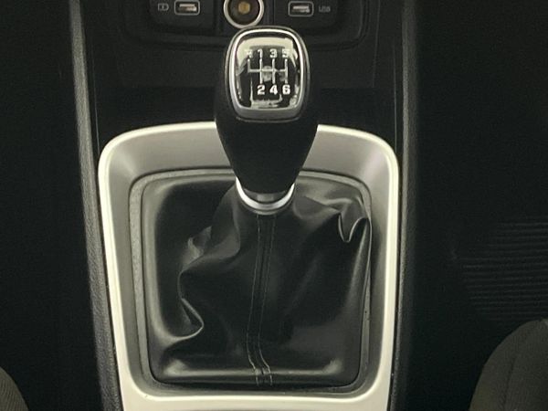 2022-Hyundai-Venue-10-TGDI-Fluid image:9