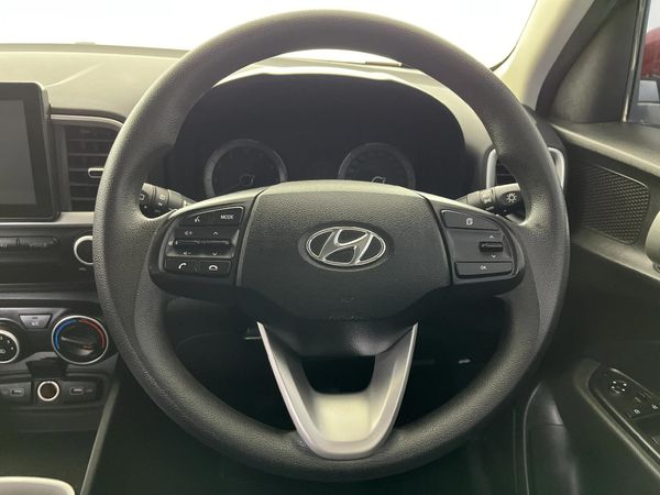 2022-Hyundai-Venue-10-TGDI-Fluid image:10