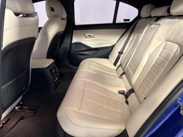 2019-BMW-3-Series-320d-M-Sport image:3