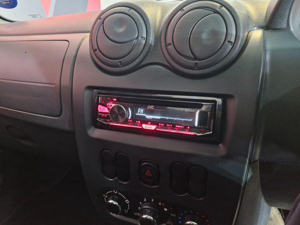 2017-Nissan-NP200-16-AC-Safety-Pack image:10