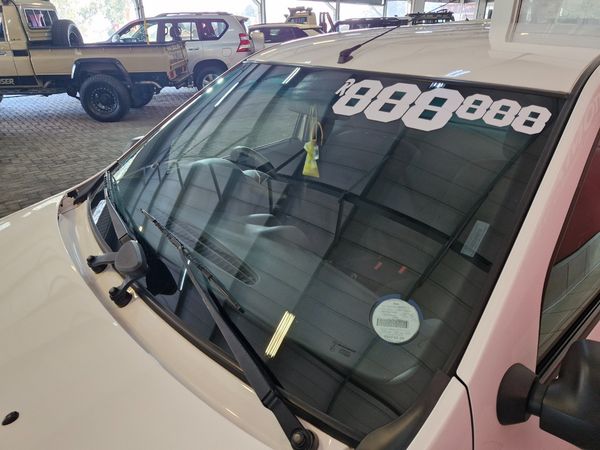 2017-Nissan-NP200-16-AC-Safety-Pack image:18