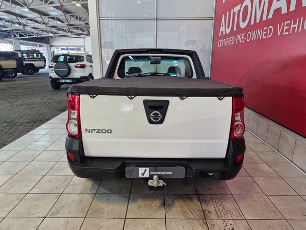 2017-Nissan-NP200-16-AC-Safety-Pack image:7
