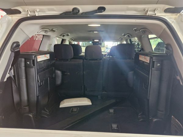 2018-Toyota-Land-Cruiser-200-45-D-V8-VX-R-Auto image:22