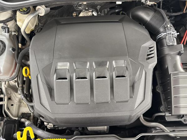 2023-Volkswagen-Polo-20-GTI-Auto-147kW image:10
