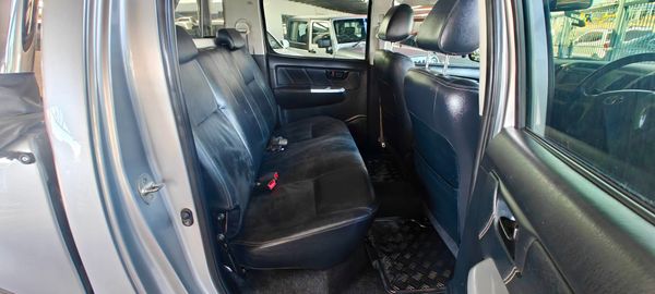 2015-Toyota-Hilux-30-D-4D-Legend-45-Raised-Body-Auto-Double-Cab image:6