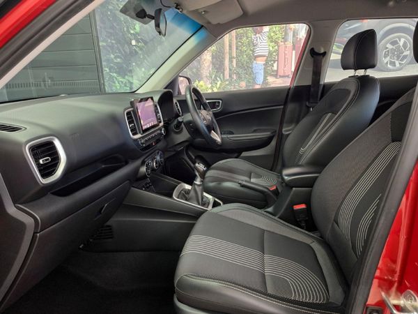 2021-Hyundai-Venue-10-TGDI-Fluid image:9