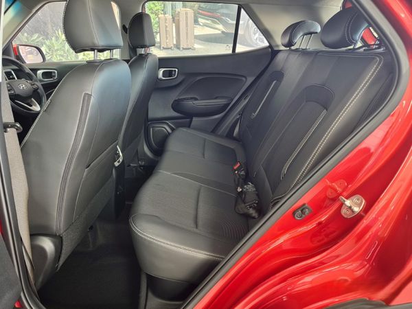 2021-Hyundai-Venue-10-TGDI-Fluid image:10