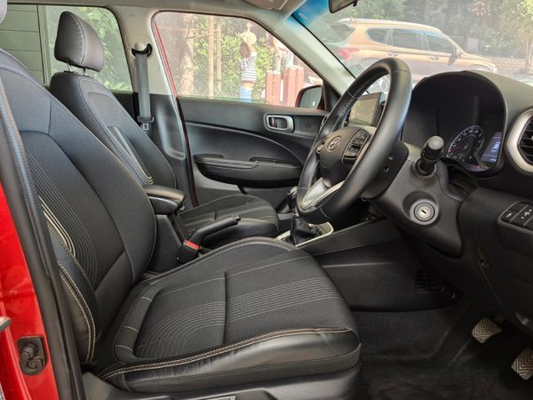 2021-Hyundai-Venue-10-TGDI-Fluid image:11