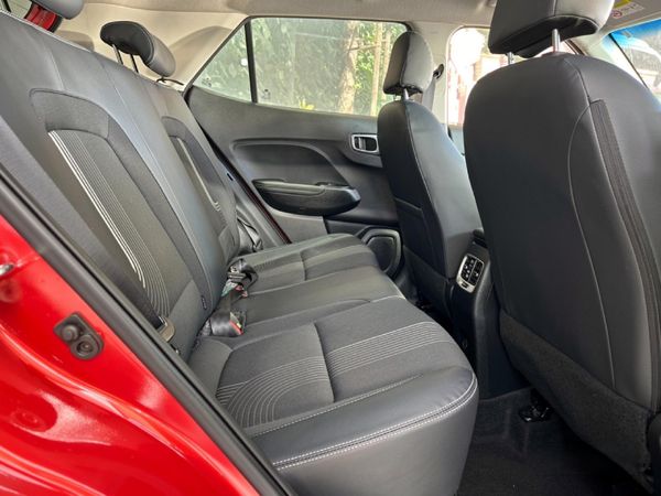 2021-Hyundai-Venue-10-TGDI-Fluid image:12