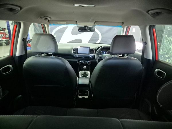 2021-Hyundai-Venue-10-TGDI-Fluid image:13