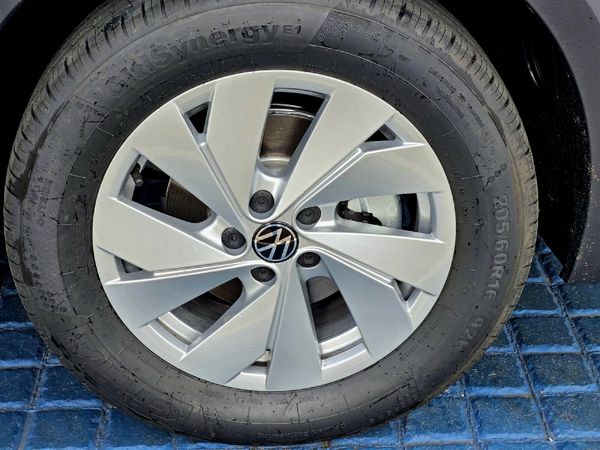 2026-Volkswagen-T-Cross-10-TSI image:8