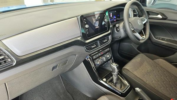 2026-Volkswagen-T-Cross-10-TSI-Life-Auto image:9
