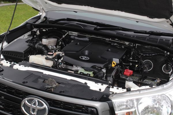 2020-Toyota-Hilux-Auto-Extended-Cab-132000km image:12