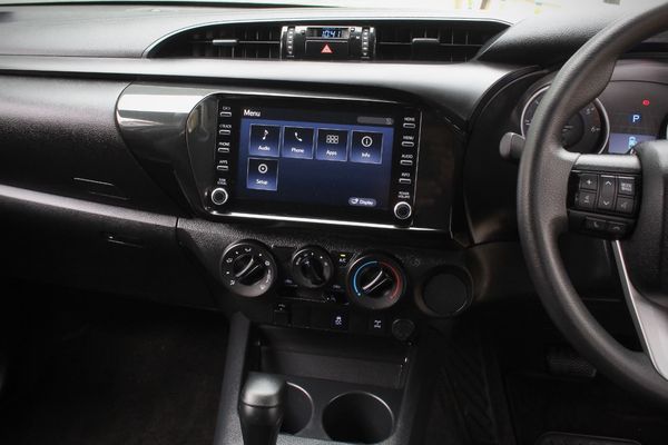2020-Toyota-Hilux-Auto-Extended-Cab-132000km image:18