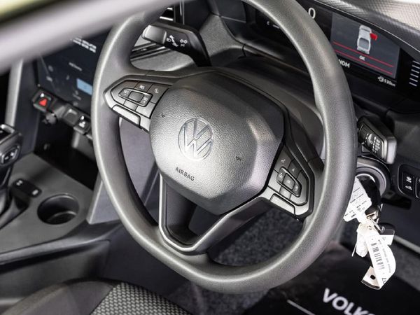2026-Volkswagen-Amarok-20-TDI-125kW-Auto-Double-Cab image:10