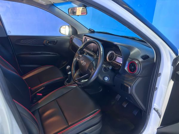 2021-Hyundai-Grand-i10-10-Fluid image:9