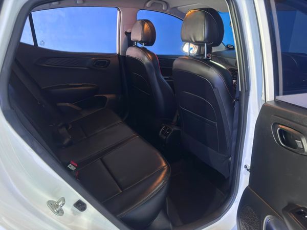 2021-Hyundai-Grand-i10-10-Fluid image:16