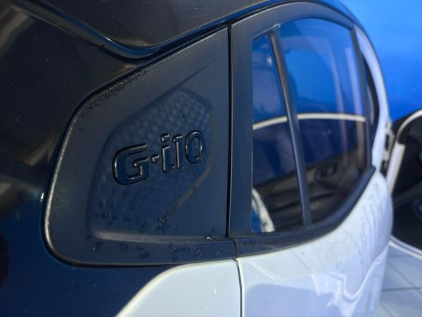 2021-Hyundai-Grand-i10-10-Fluid image:17
