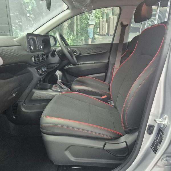 2026-Hyundai-Grand-i10-12-Motion-Auto image:9