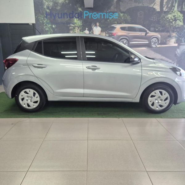 2026-Hyundai-Grand-i10-12-Motion-Auto image:8