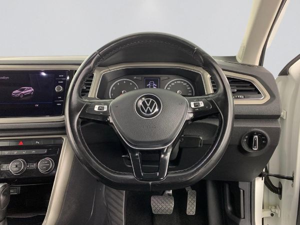 2021-Volkswagen-T-Roc-14-TSI-Design-Auto image:7