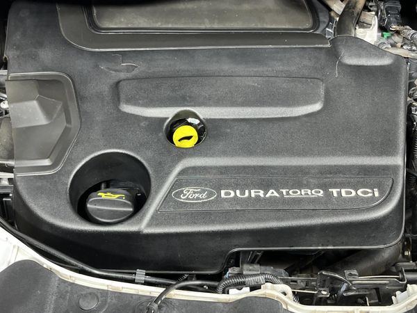 2013-Ford-Kuga-20-TDCi-Titanium-AWD-Auto image:13