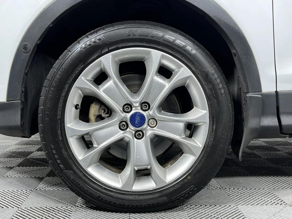 2013-Ford-Kuga-20-TDCi-Titanium-AWD-Auto image:4