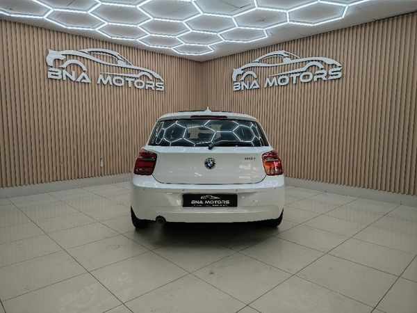 2014-BMW-1-Series-116i-5-dr-Auto image:5