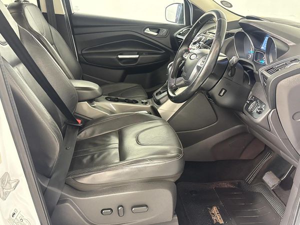 2015-Ford-Kuga-20-TDCi-Trend-Auto image:9