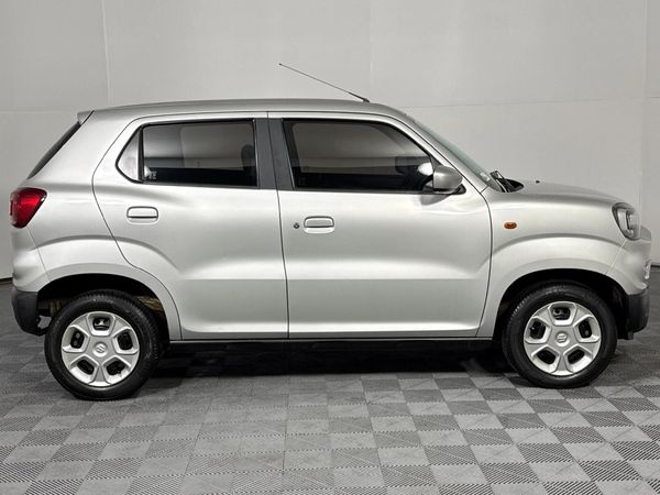 2020-Suzuki-S-Presso-10-GL-Auto image:17