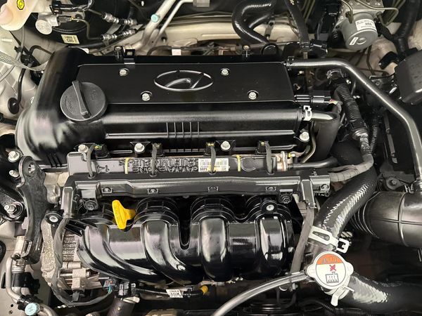 2016-Hyundai-Accent-16-Fluid-5-dr image:10