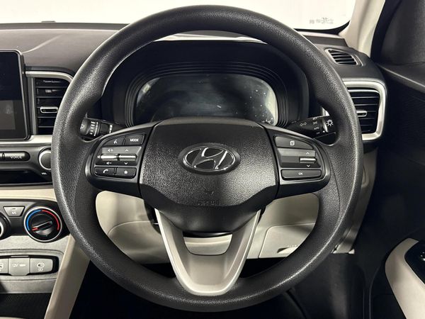 2023-Hyundai-Venue-12-Motion image:11