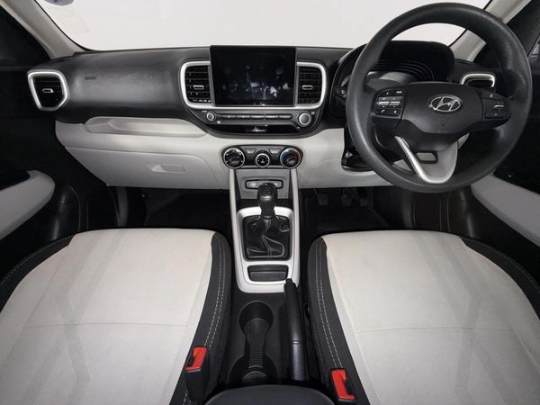 2023-Hyundai-Venue-12-Motion image:1