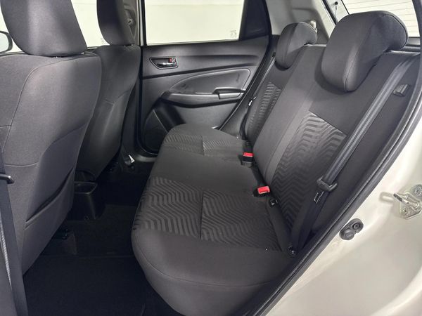 2018-Suzuki-Swift-12-GL image:3