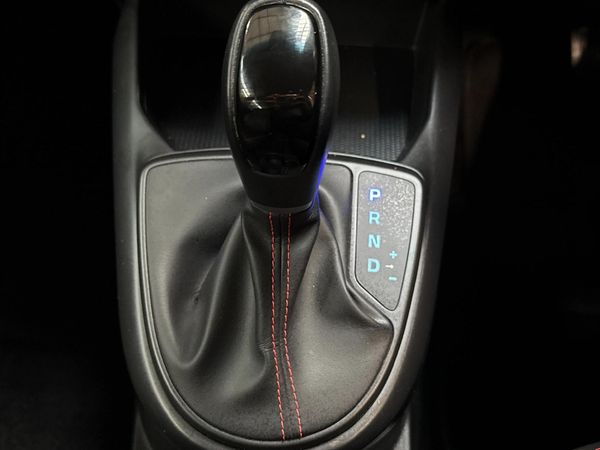 2021-Hyundai-Grand-i10-12-Fluid-Auto image:10
