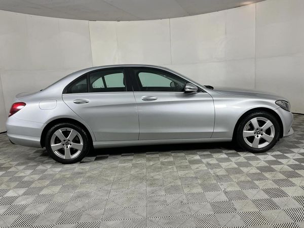 2018-Mercedes-Benz-C-Class-C-180-Auto image:14