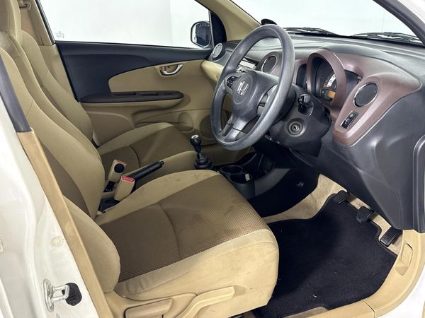 2013-Honda-Brio-12-Comfort-5-dr image:9
