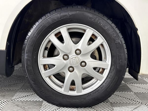 2013-Honda-Brio-12-Comfort-5-dr image:5