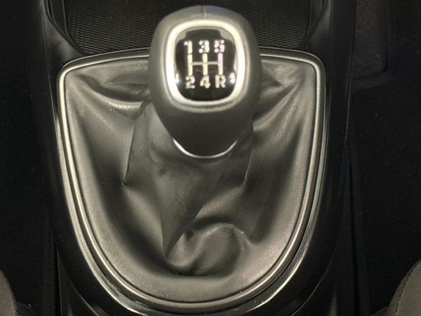 2026-Hyundai-Exter-12-Executive image:9