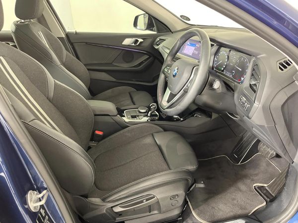 2021-BMW-1-Series-118i image:9