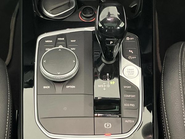 2021-BMW-1-Series-118i image:10