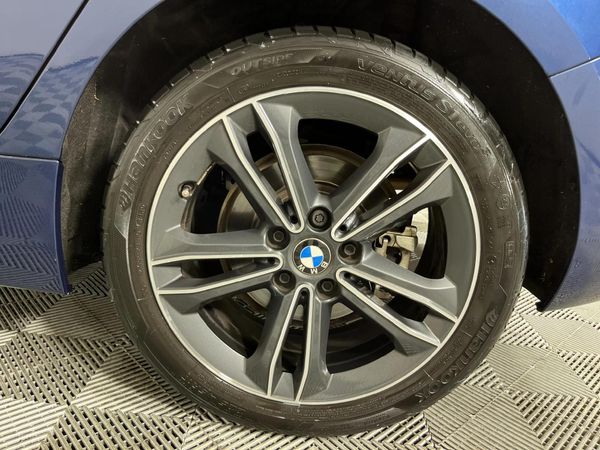 2021-BMW-1-Series-118i image:6
