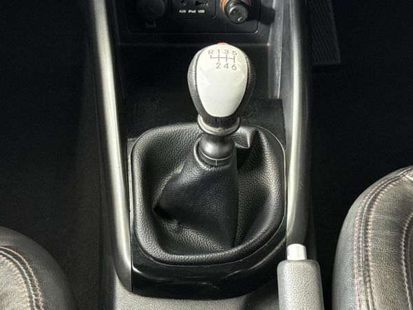 2011-Kia-Cerato-20-Koup image:9