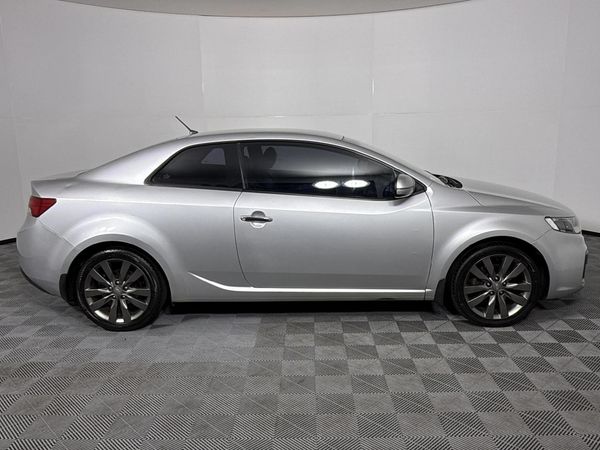2011-Kia-Cerato-20-Koup image:16