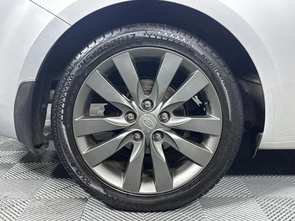 2011-Kia-Cerato-20-Koup image:6