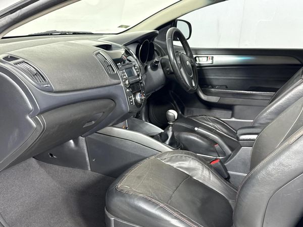2011-Kia-Cerato-20-Koup image:7