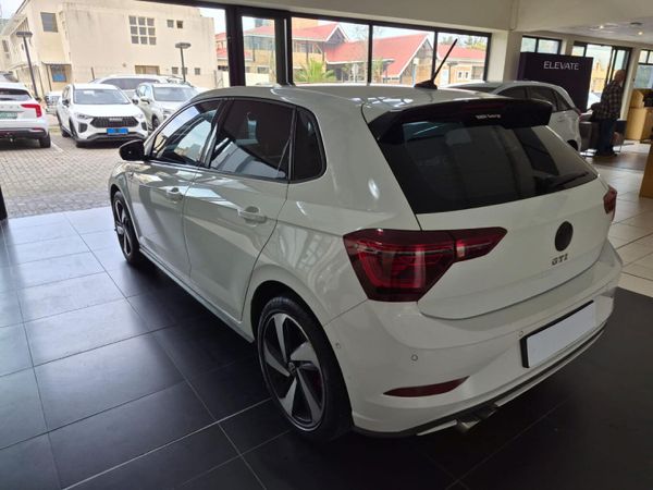 2022-Volkswagen-Polo-20-GTI-Auto-147kW image:4